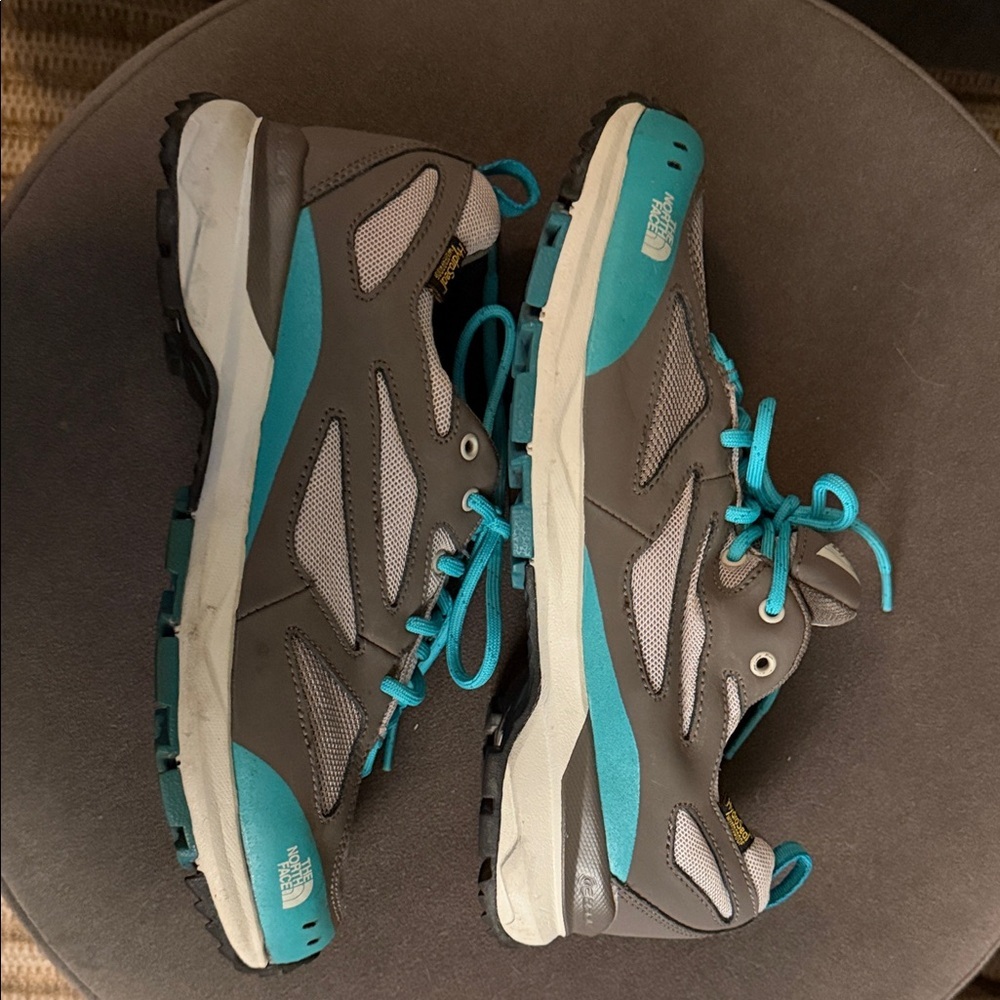 The North Face Cradle Hiking Sneakers Womens 7.5 Waterproof Outdoors Grey & Aqua - Picture 6 of 7